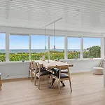 Annalia - 50m From The Sea By Interhome *