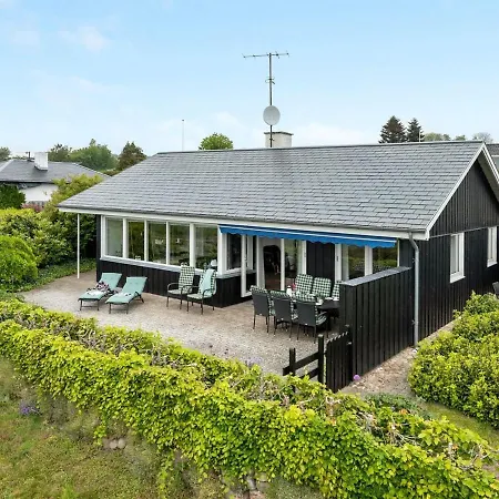 Holiday home Annalia - 50m From The Sea In Funen By Interhome *