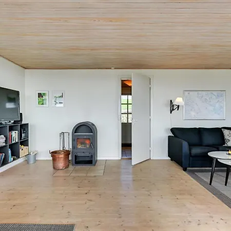 Holiday home Annalia - 50m From The Sea In Funen By Interhome