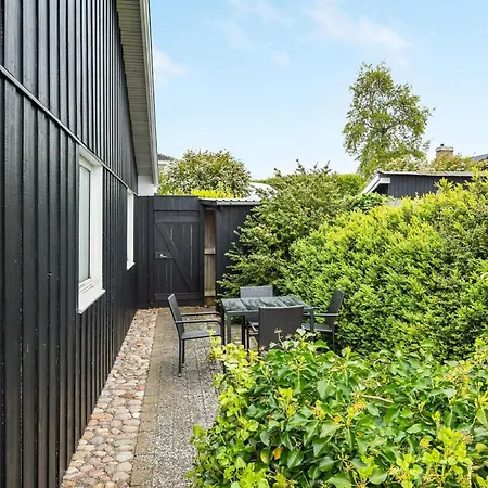 Annalia - 50m From The Sea By Interhome 度假居