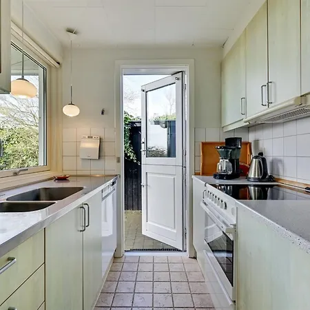 Annalia - 50m From The Sea By Interhome 福堡