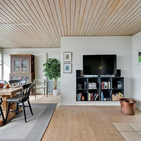 Annalia - 50m From The Sea By Interhome 度假居